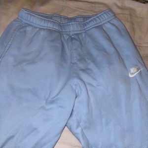 Size M woman’s Nike sweatpants